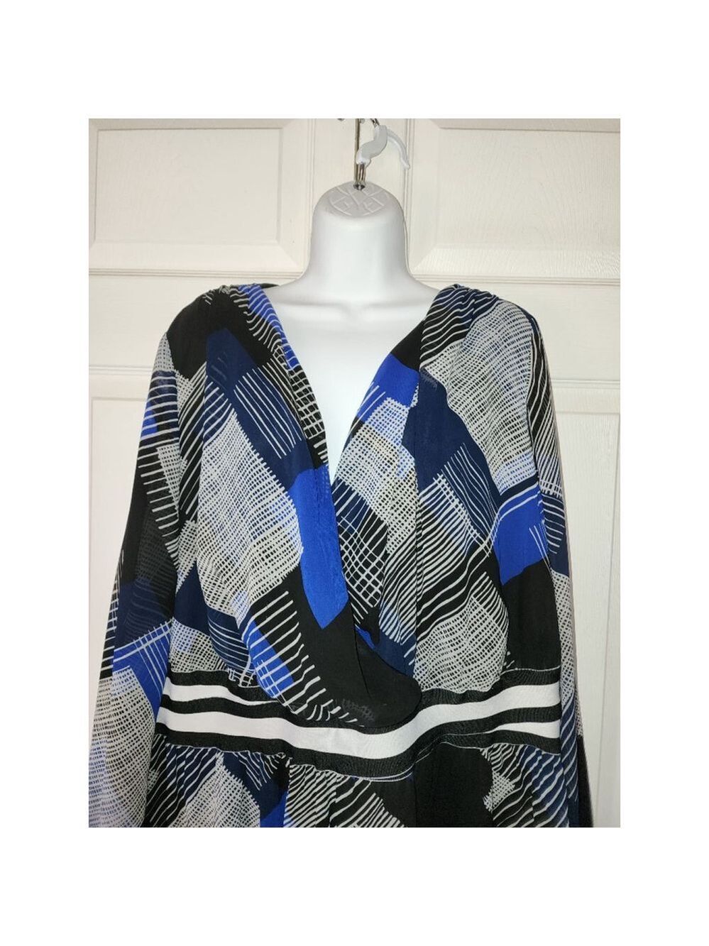 Lane Bryant Geometric Print Blouse - Picture 2 of 3